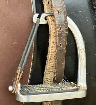 Quick Release Stirrup
